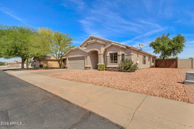 1740 E FRANCISCO Drive, Phoenix, AZ 85042