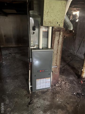 9163 Loganberry Lane, Bel Ridge, MO 63121