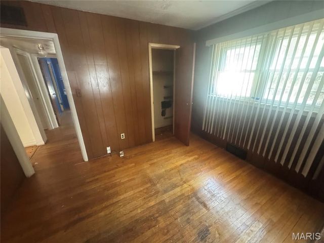 9163 Loganberry Lane, Bel Ridge, MO 63121