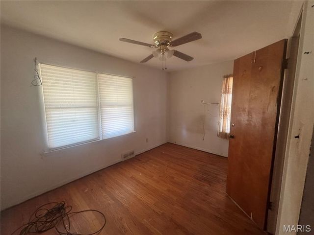 9163 Loganberry Lane, Bel Ridge, MO 63121