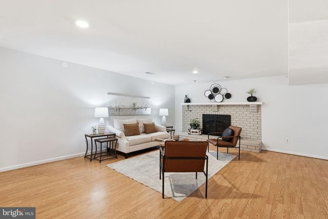 6005 1ST ST N, Arlington, VA 22203
