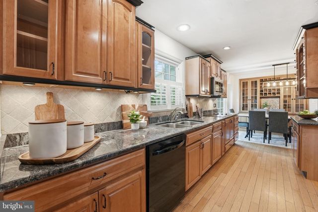 6005 1ST ST N, Arlington, VA 22203