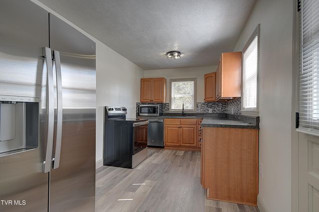 633 Jackson Street, Kingsport, TN 37660