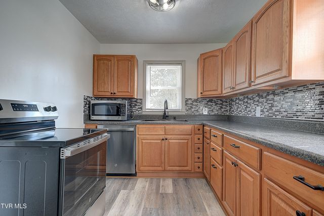 633 Jackson Street, Kingsport, TN 37660