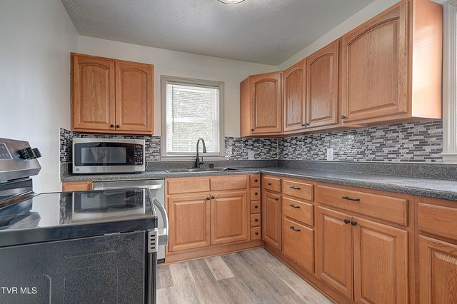 633 Jackson Street, Kingsport, TN 37660