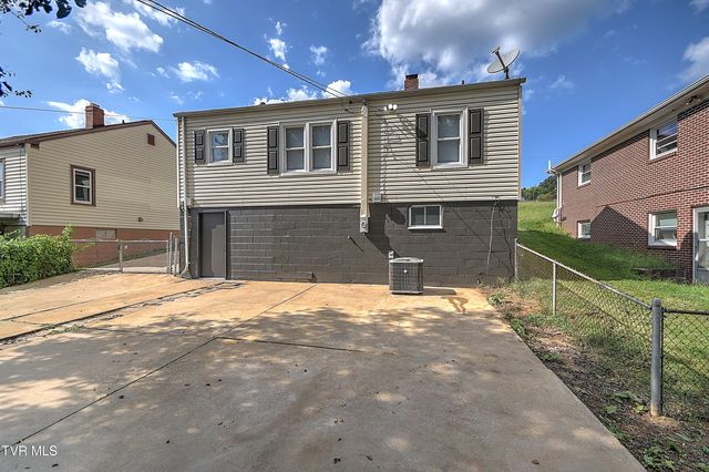 633 Jackson Street, Kingsport, TN 37660