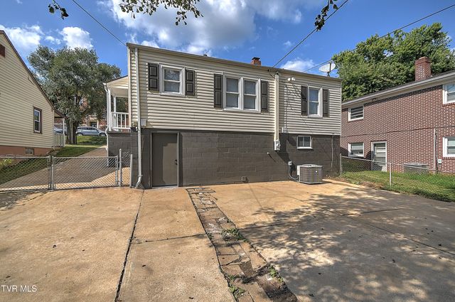633 Jackson Street, Kingsport, TN 37660