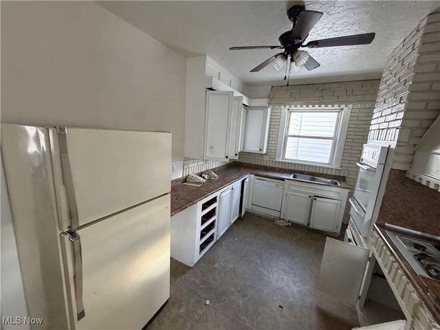 1020 W Prospect Road, Ashtabula, OH 44004