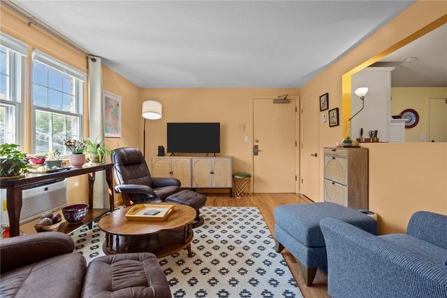 4080 Post Road 10, Warwick, RI 02886
