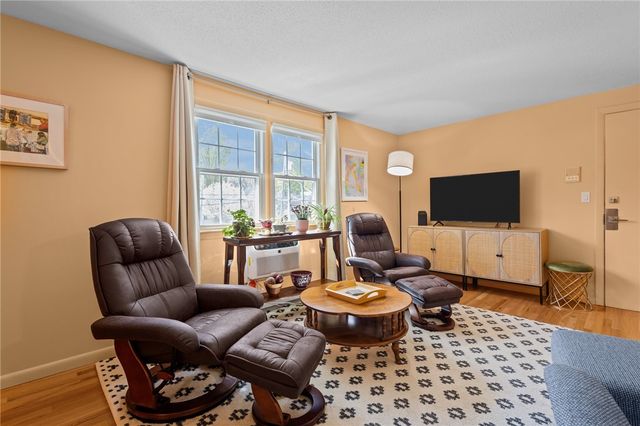4080 Post Road 10, Warwick, RI 02886