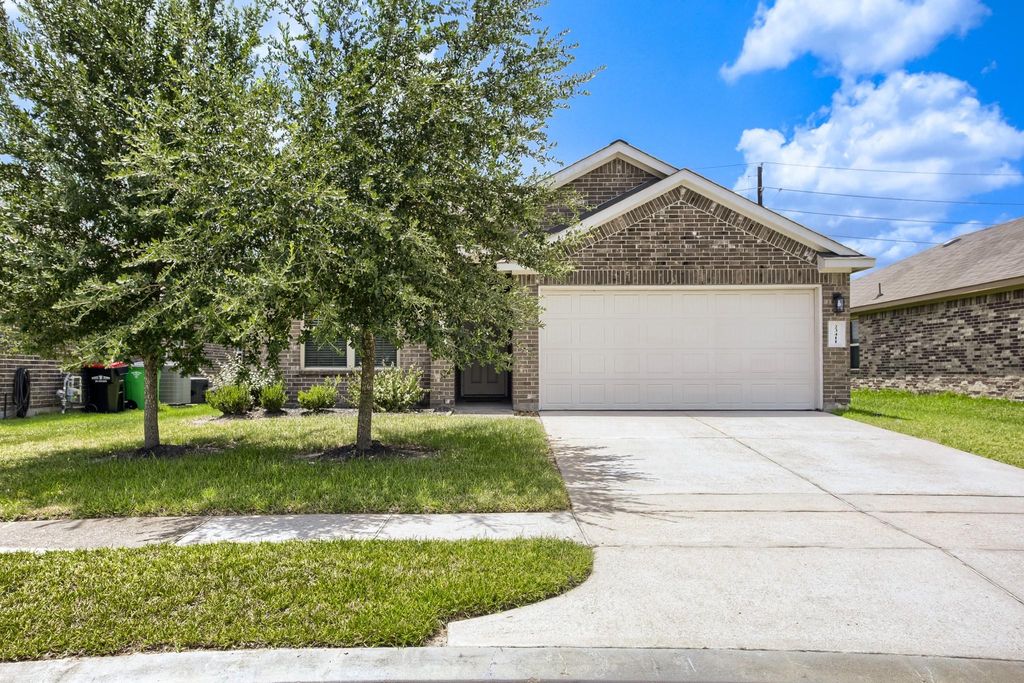 23411 Robbers Nest Drive, Spring, TX 77373