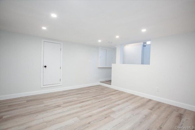 310 Columbus Parkway, Mineola, NY 11501