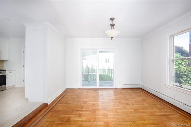310 Columbus Parkway, Mineola, NY 11501