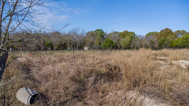 20 S Lancaster Hutchins Road, Lancaster, TX 75146