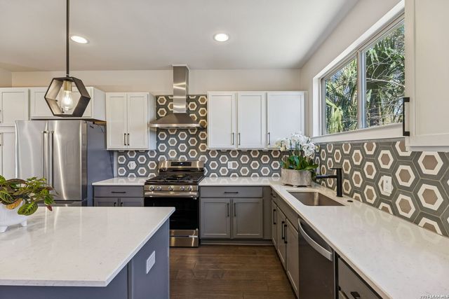 130 Rose Ln Unit 102, San Antonio, TX 78212