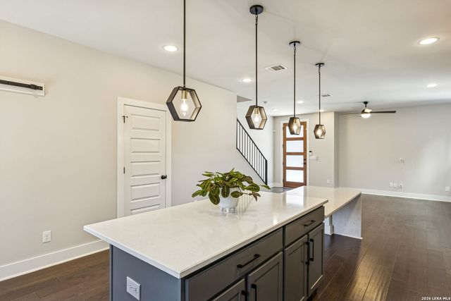 130 Rose Ln Unit 102, San Antonio, TX 78212