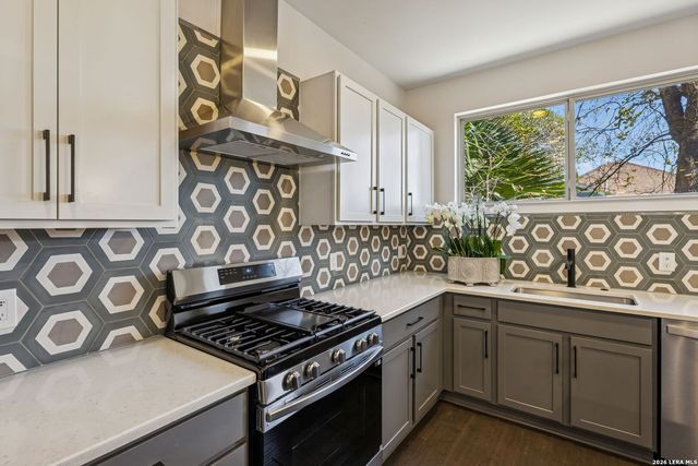 130 Rose Ln Unit 102, San Antonio, TX 78212