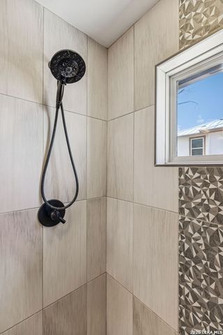 130 Rose Ln Unit 102, San Antonio, TX 78212