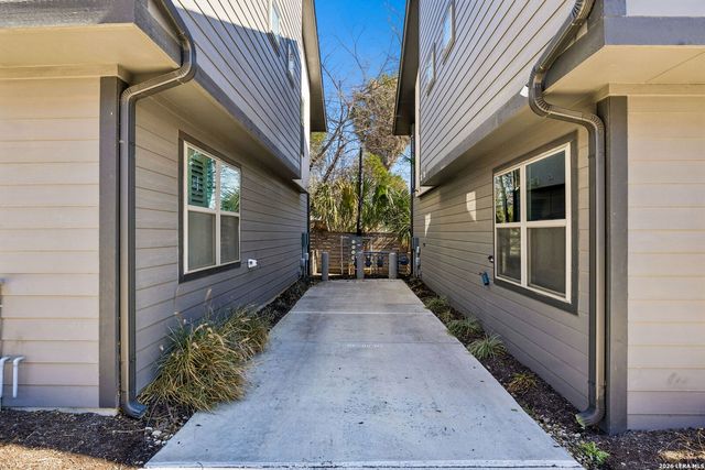 130 Rose Ln Unit 102, San Antonio, TX 78212