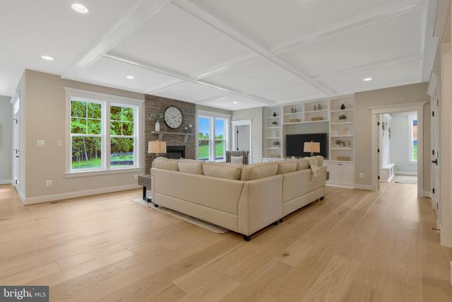 16020 KEYMER HILL CT, Hamilton, VA 20158