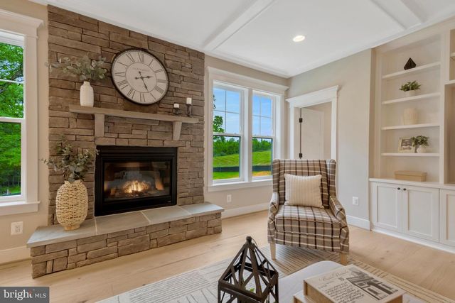 16020 KEYMER HILL CT, Hamilton, VA 20158