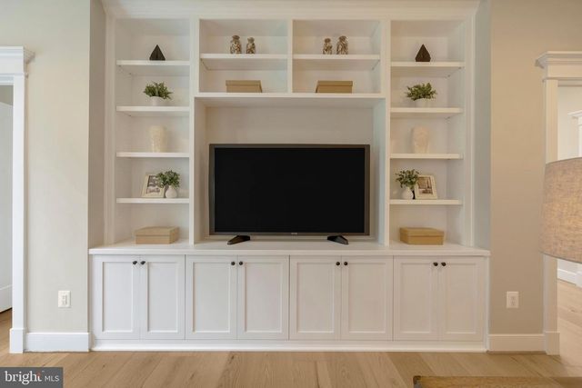 16020 KEYMER HILL CT, Hamilton, VA 20158