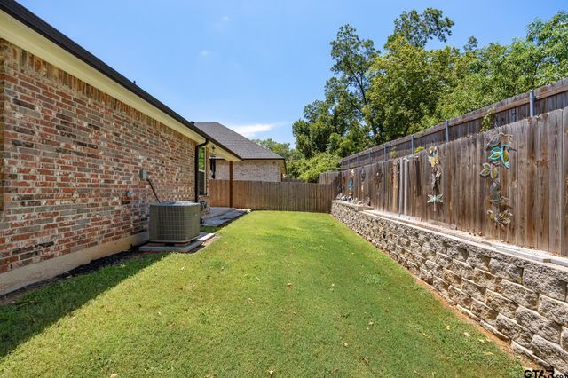 2728 Royal Village Way, Tyler, TX 75701