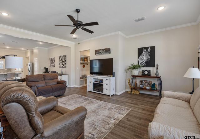2728 Royal Village Way, Tyler, TX 75701