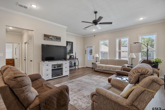 2728 Royal Village Way, Tyler, TX 75701