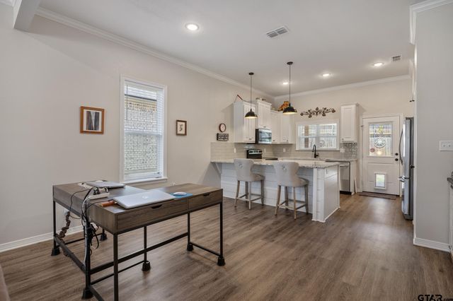 2728 Royal Village Way, Tyler, TX 75701