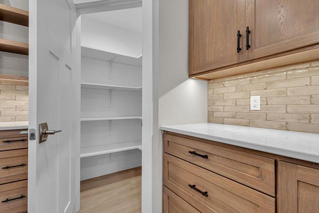 4915 Lincoln WAY, Sheboygan, WI 53083