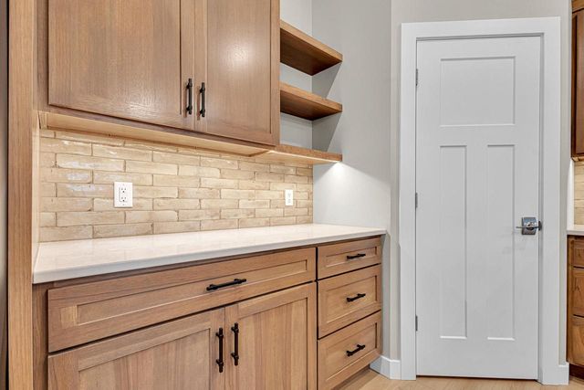 4915 Lincoln WAY, Sheboygan, WI 53083