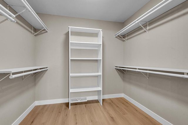 4915 Lincoln WAY, Sheboygan, WI 53083