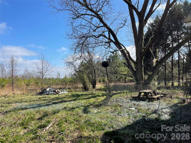 2831 Bettis Road, Grover, NC 28073