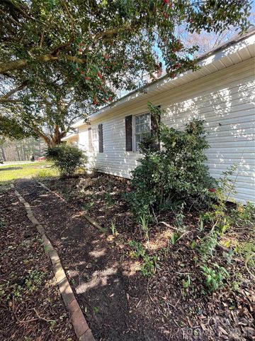 2831 Bettis Road, Grover, NC 28073