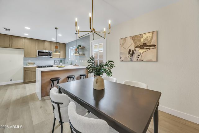 434 E ROYAL PALMS Drive, Mesa, AZ 85203