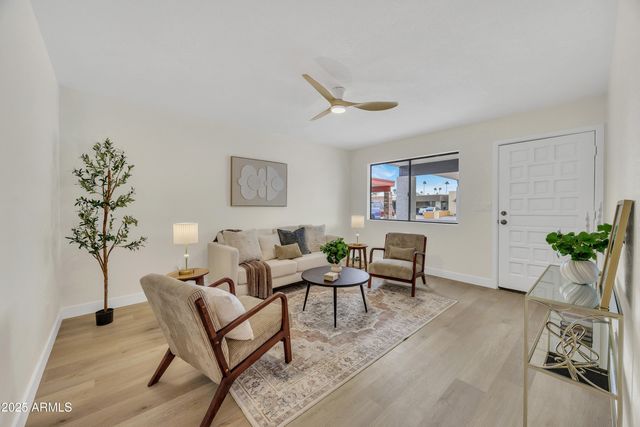 434 E ROYAL PALMS Drive, Mesa, AZ 85203