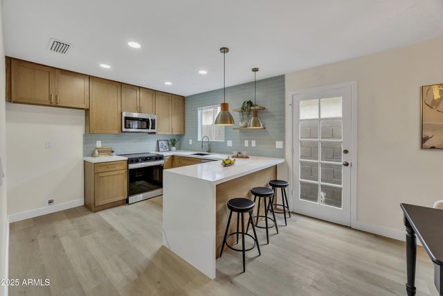 434 E ROYAL PALMS Drive, Mesa, AZ 85203