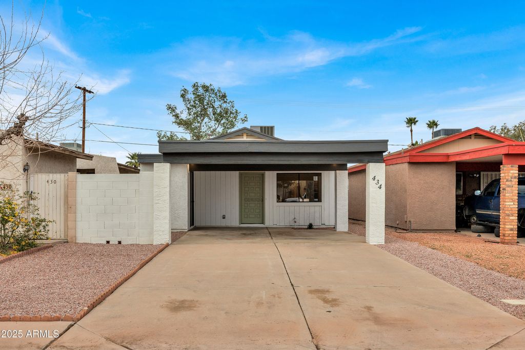 434 E ROYAL PALMS Drive, Mesa, AZ 85203