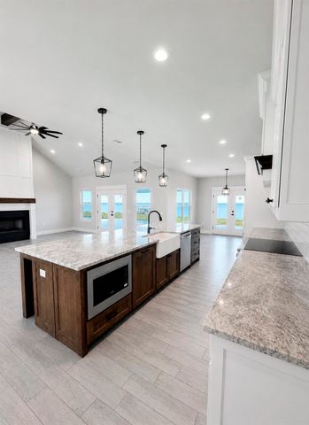 249 Caro Drive, West Tawakoni, TX 75474