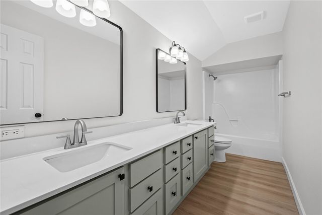 2062 N Kantz Lane, Fayetteville, AR 72703