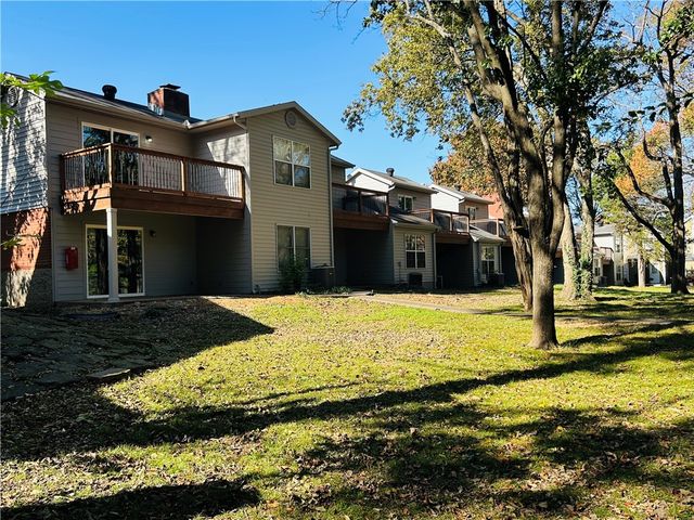 2062 N Kantz Lane, Fayetteville, AR 72703