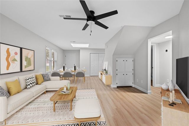 2062 N Kantz Lane, Fayetteville, AR 72703