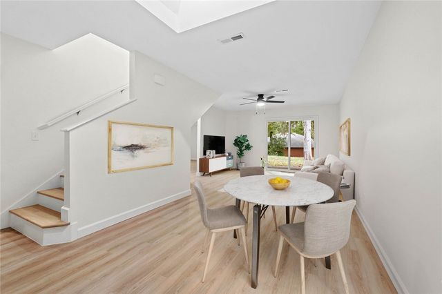 2062 N Kantz Lane, Fayetteville, AR 72703