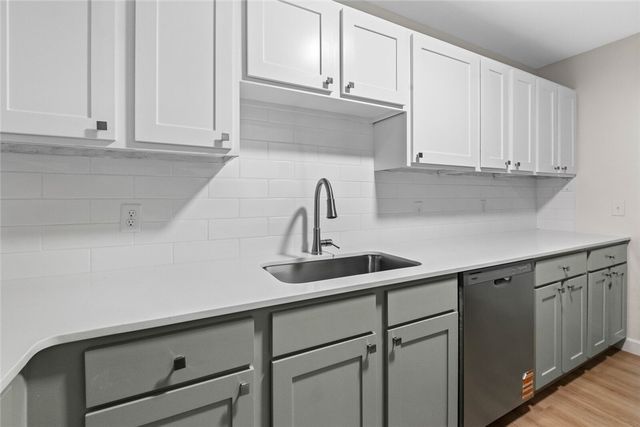 2062 N Kantz Lane, Fayetteville, AR 72703