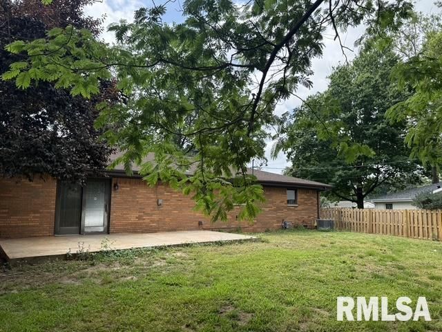 49 BIRCH Drive, Chatham, IL 62629