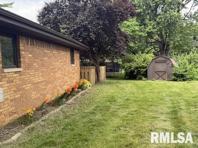 49 BIRCH Drive, Chatham, IL 62629