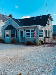 108 E Kupper Drive, Mantoloking, NJ 08738