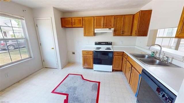 181 Kristen LN, Suffolk, VA 23434