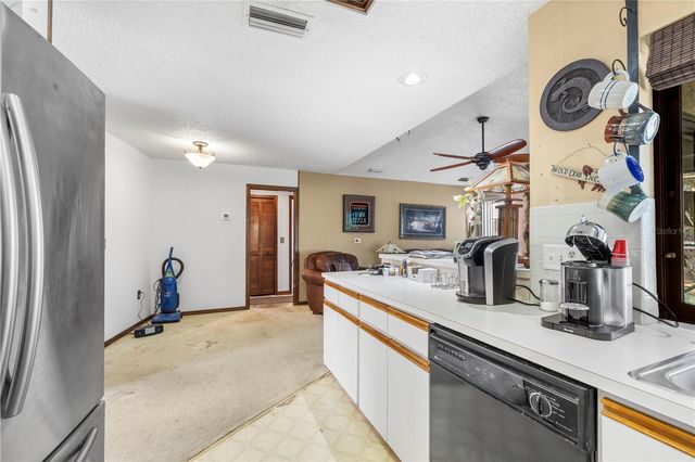 2008 SYCAMORE LANE, Plant City, FL 33563